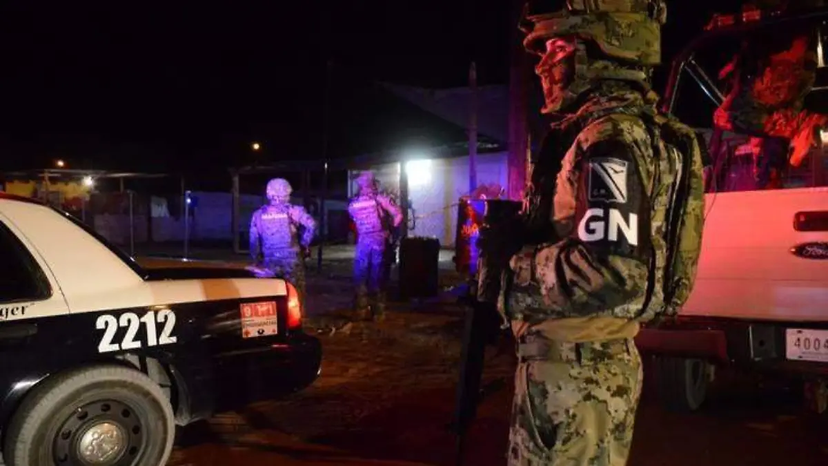 Elementos de la Guardia Nacional, así como de la AMIC, Marina y policías municipales se movilizaron en la avenida Coahuila y calle 17_ (1)